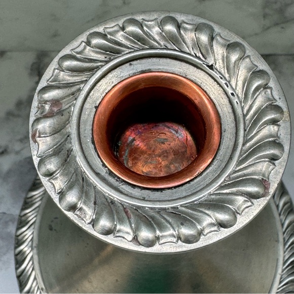 W.B. MFG Weidling Bros. Antique Stamped Set of 2 Silver Candle Holders, 1 229 - Picture 7 of 12